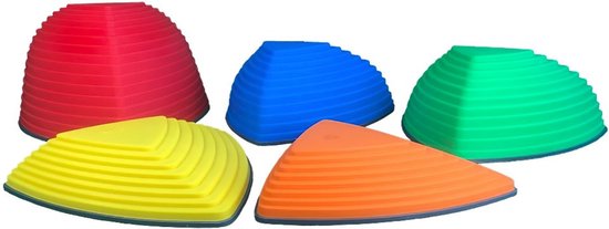 Vijf Gonge Hilltops in rood, blauw, groen, geel en oranje met verschillende hoogtes.